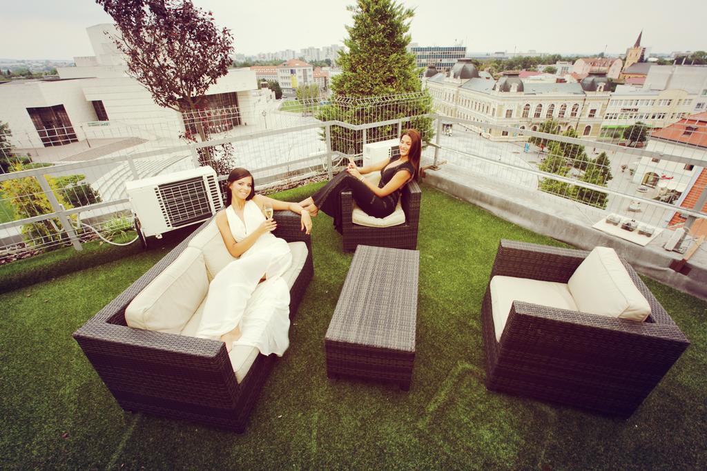 City Hotel Nitra With Free Parking Bagian luar foto