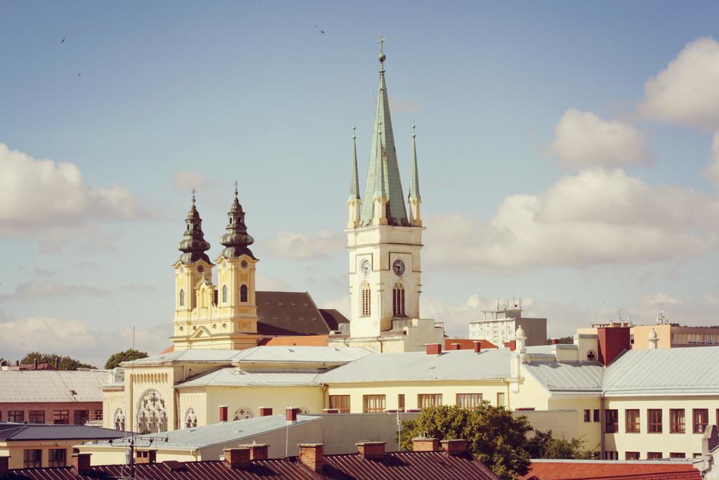 City Hotel Nitra With Free Parking Bagian luar foto