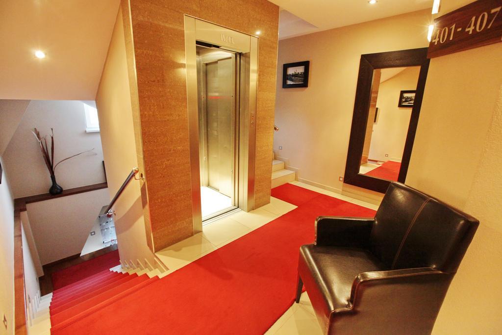 City Hotel Nitra With Free Parking Bagian luar foto