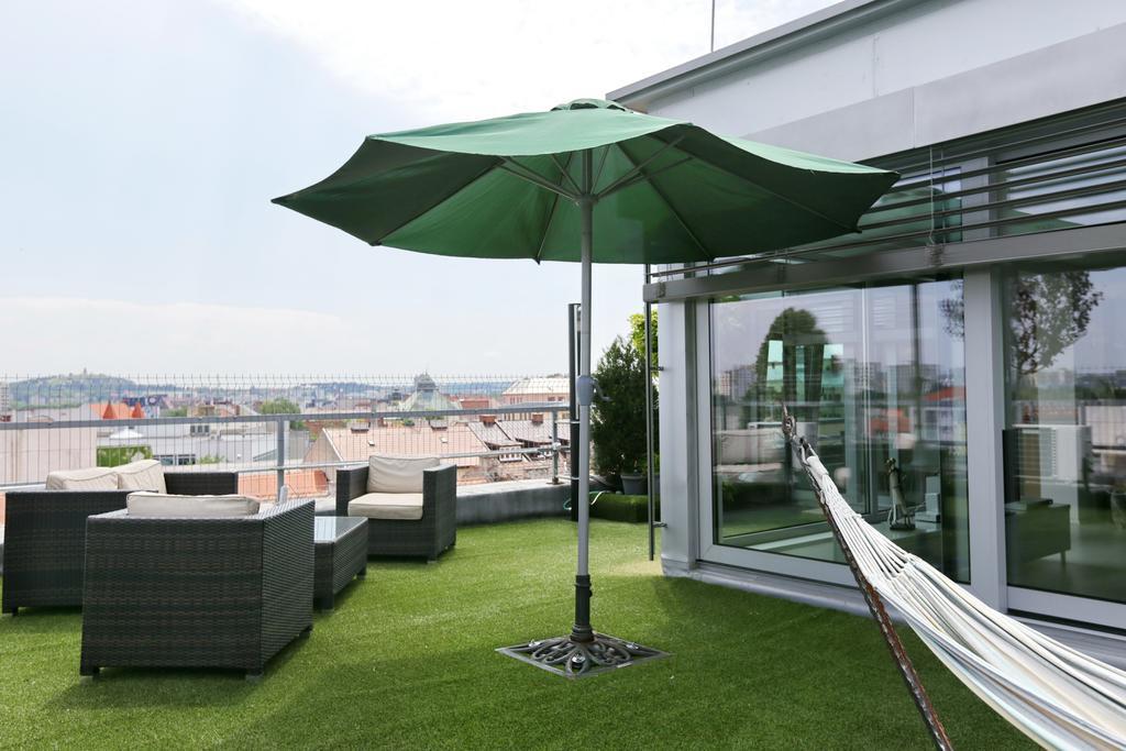 City Hotel Nitra With Free Parking Bagian luar foto