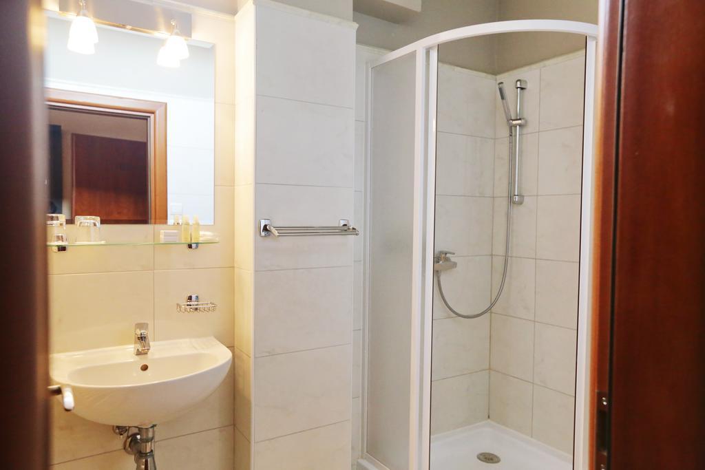 City Hotel Nitra With Free Parking Bagian luar foto