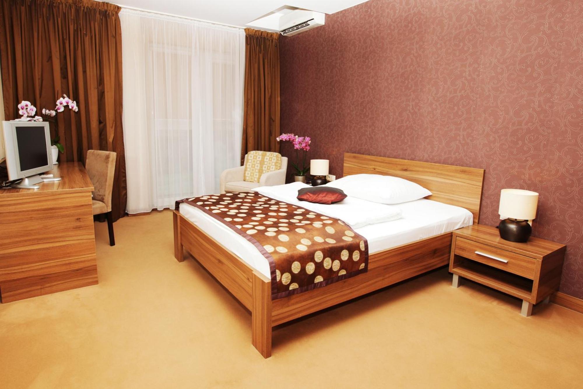 City Hotel Nitra With Free Parking Ruang foto